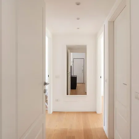 Santa Tecla Living Taramelli 66 ミラノ
