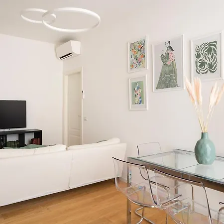 Santa Tecla Living Taramelli 66 アパート